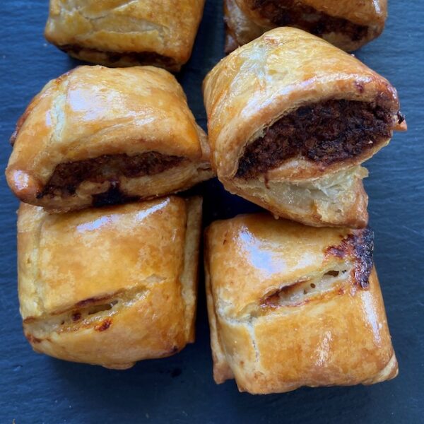 Cocktail Sausage Rolls in 6’s - Cooked or Uncooked